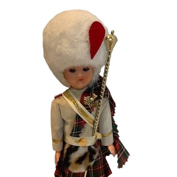 Vtg Scottish Bagpiper Doll Traditional Highland Dress White Fur Hat Plaid Kilt - Picture 3 of 8